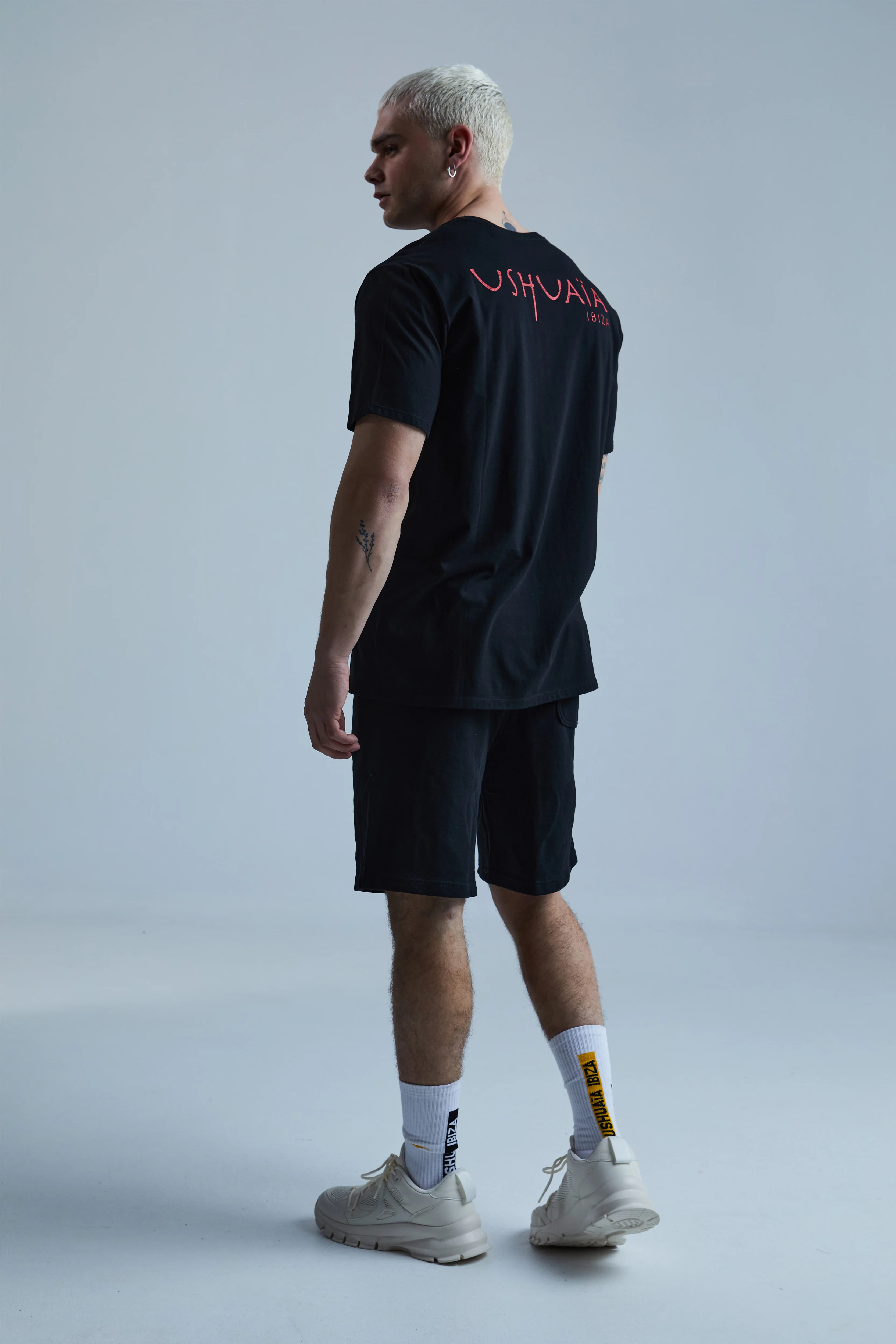 Ushuaïa Logo Tee – SS23 – Black (Cracked) - Image 3